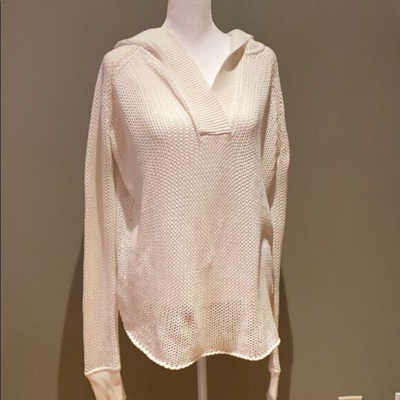 Scoop knot sweater  - Picture 1 of 5